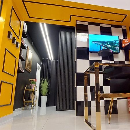 Elegance Rooms Spaccanapoli Luaran gambar
