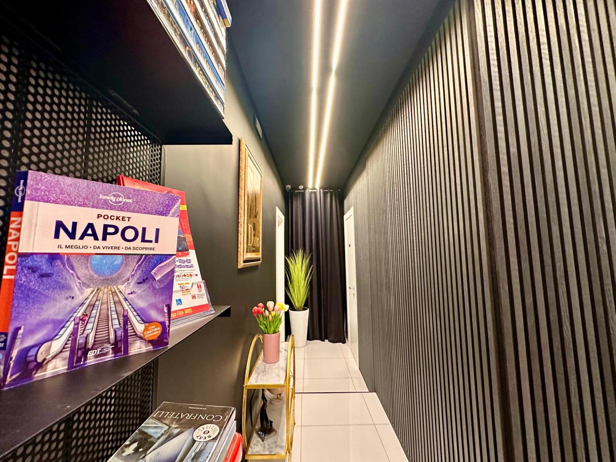Elegance Rooms Spaccanapoli Luaran gambar
