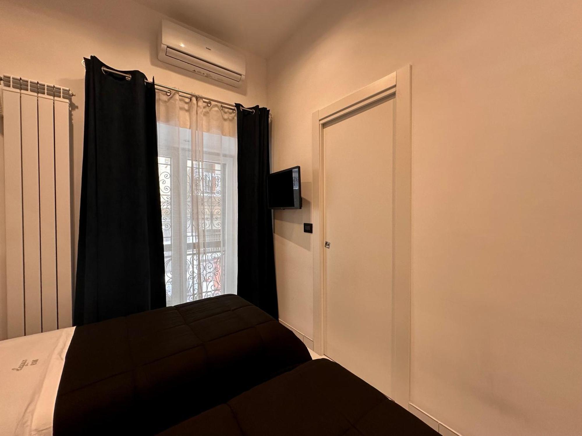 Elegance Rooms Spaccanapoli Luaran gambar