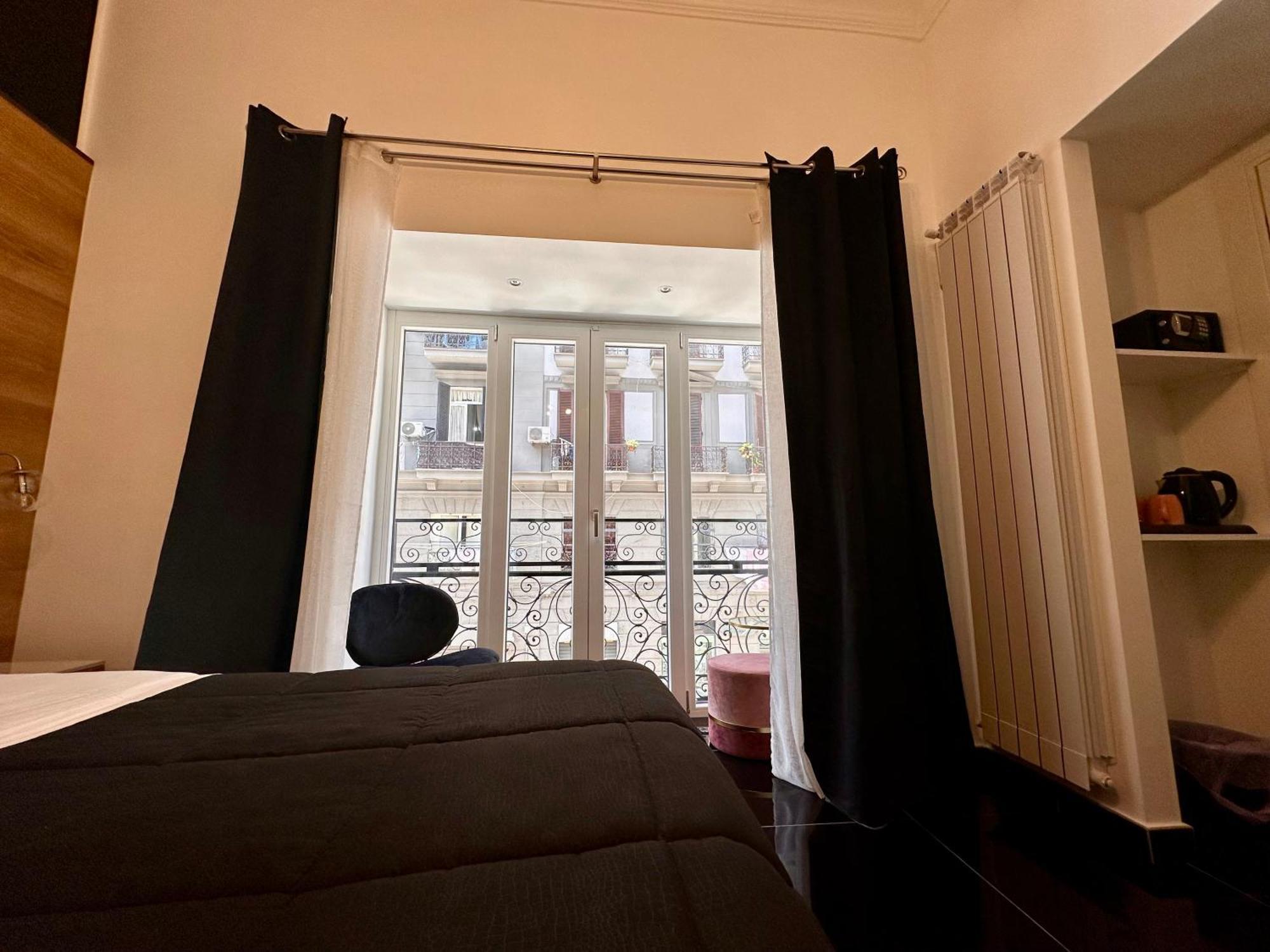 Elegance Rooms Spaccanapoli Luaran gambar