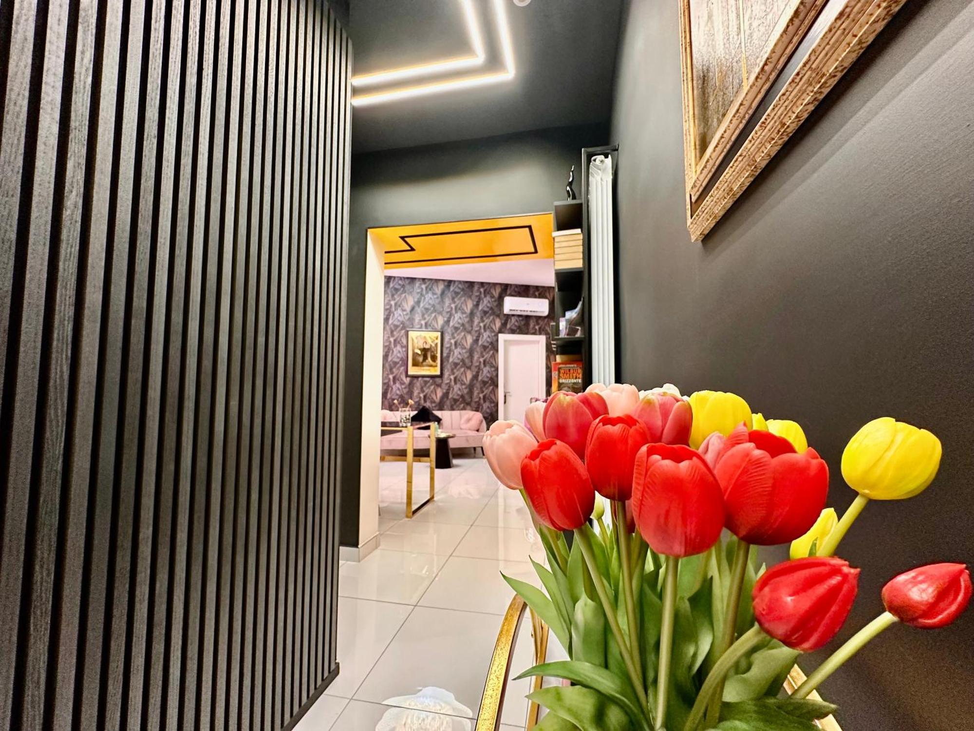 Elegance Rooms Spaccanapoli Luaran gambar