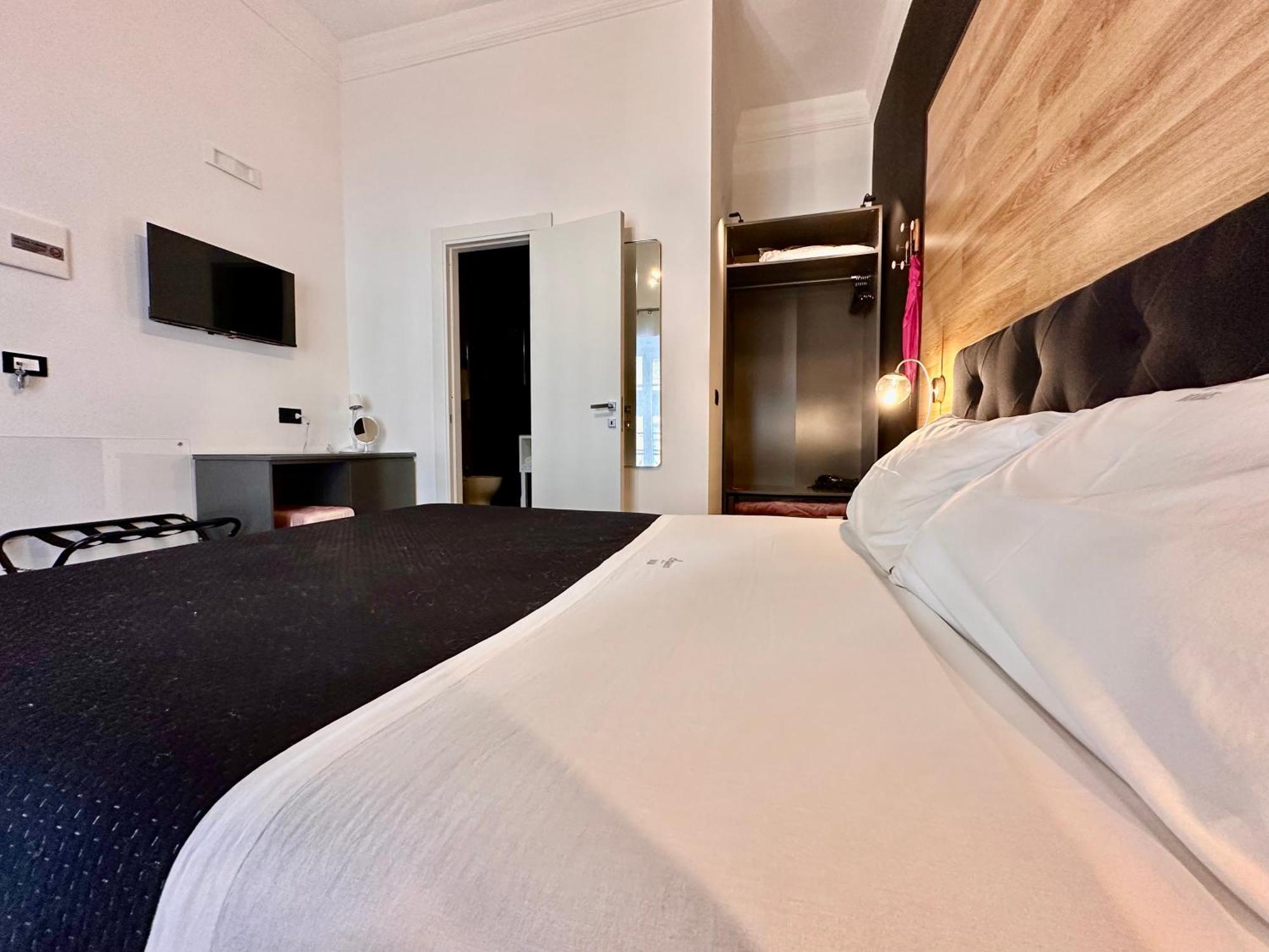 Elegance Rooms Spaccanapoli Luaran gambar